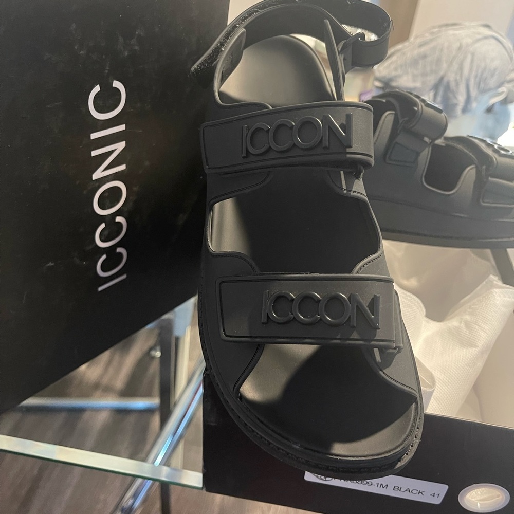 IIcon dad sandals BRAND NEW